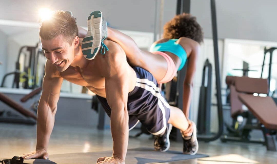 The Top 6 Exercises Your Boyfriend Does In The Gym That You Should Totally Do As Well