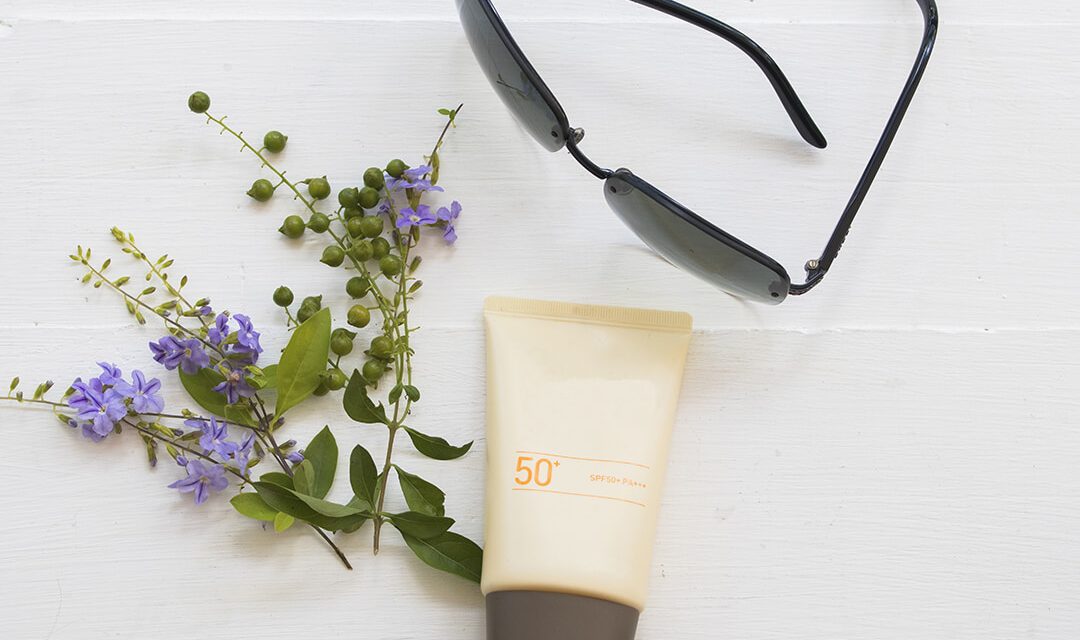 Think Twice Before Putting on Sunblock This Summer – Use A Natural Alternative