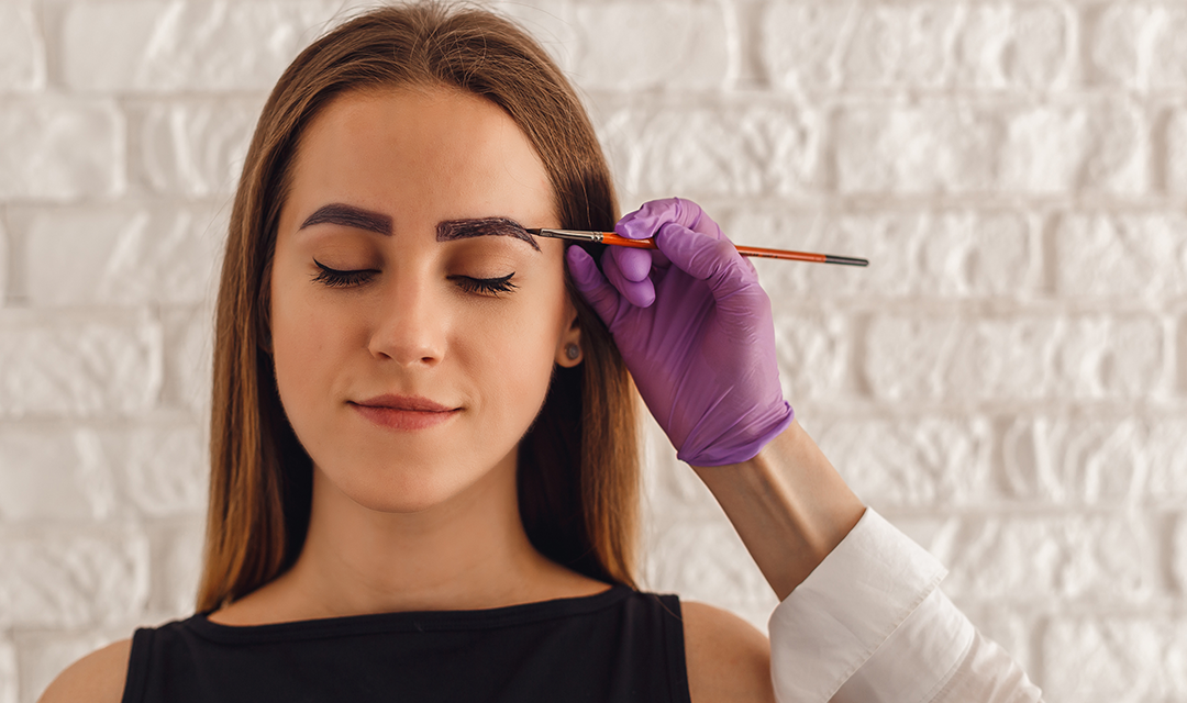 How to Apply Henna to your Eyebrows for Thickness and Tinting