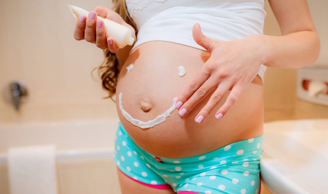 10 Natural Ways to Reduce or Get Rid of Stretch Marks During Pregnancy